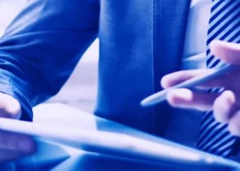 Yatırım fizibilite danışmanlığı kapsamında yatırım projelerini değerlendiren uzman ekip